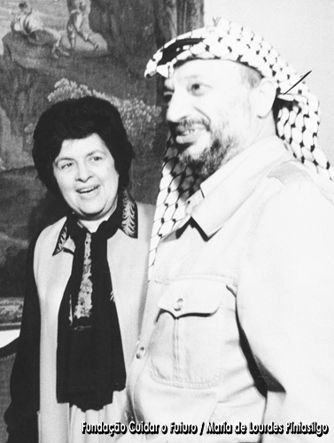 Maria de Lourdes Pintasilgo recebe em audiência Yasser Arafat, líder da Organização para a Libertação da Palestina (OLP)